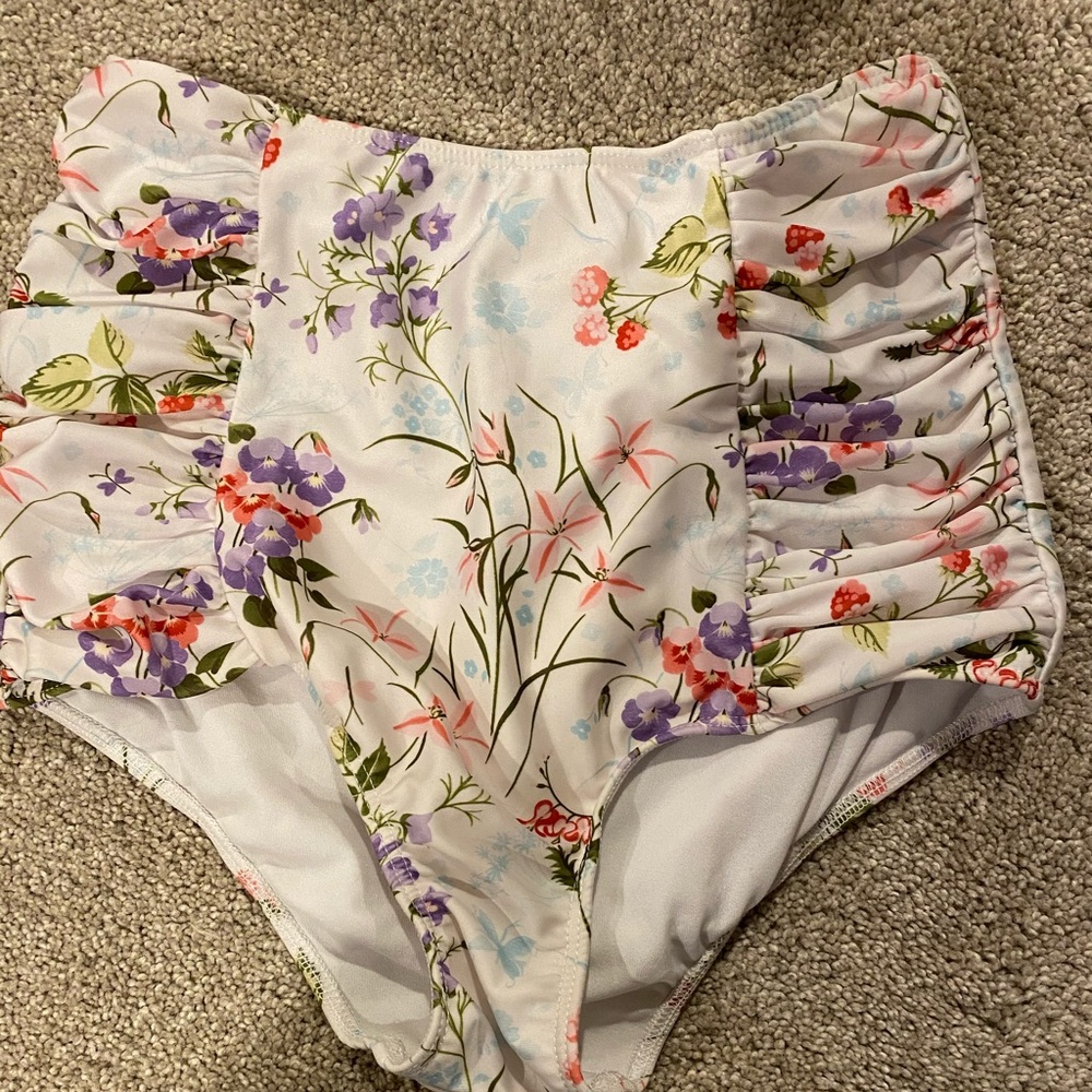 Kortni Jeane sz small